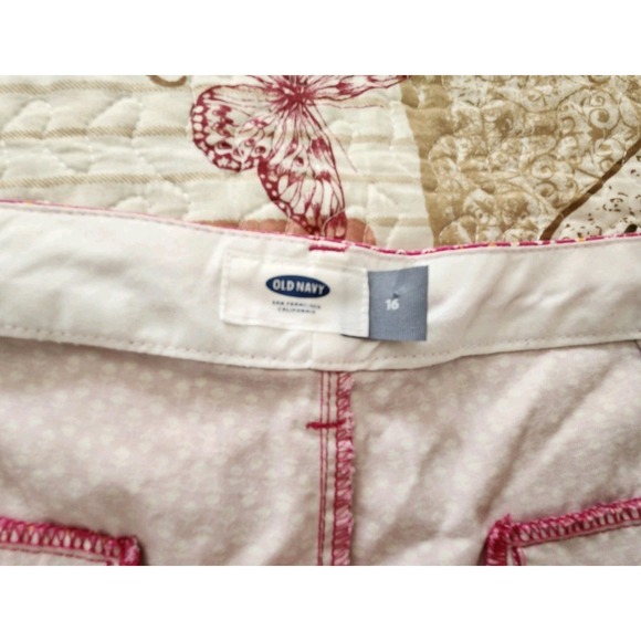 Old Navy Women's Chino Shorts Fuchsia with Flower‎ Print  Pockets Cotton Size 16 - Picture 9 of 10